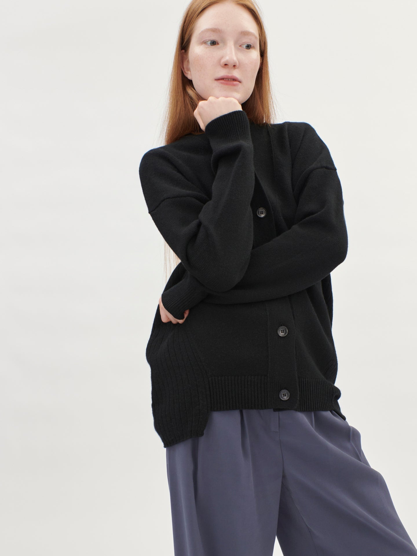 Women's Cashmere Contemporary V-Neck Cardigan Black - Gobi Cashmere