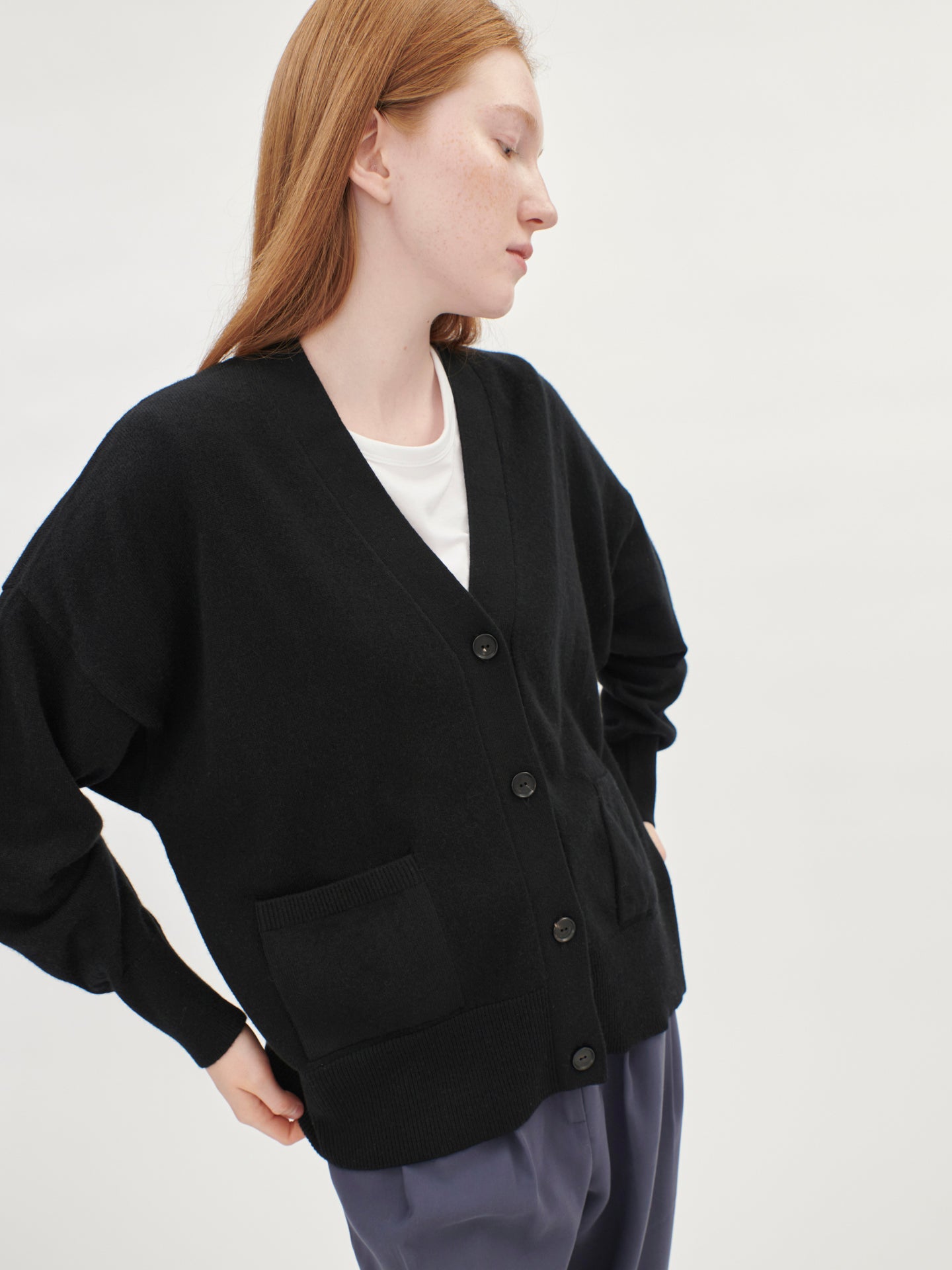 Women's Cashmere V-Neck Cashmere Cardigan Black- Gobi Cashmere