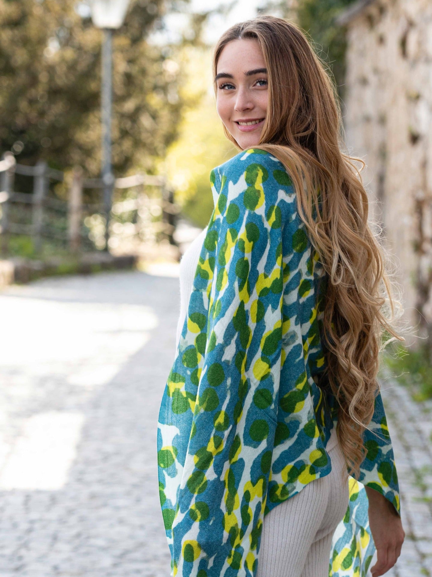 Women's Cashmere Printed Shawl Shady Glade - Gobi Cashmere