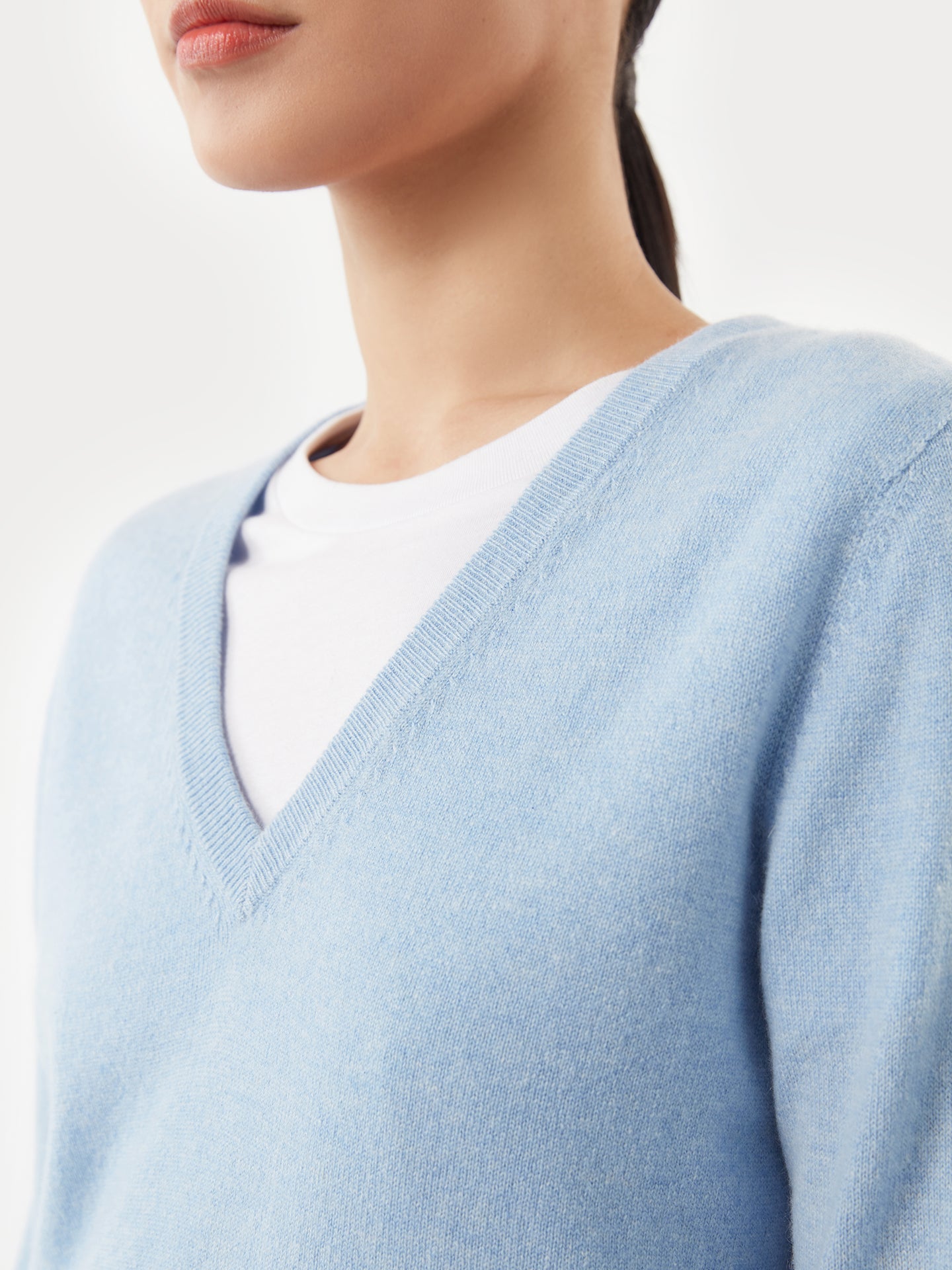 Women's Cashmere Basic V-Neck Light Blue - Gobi Cashmere