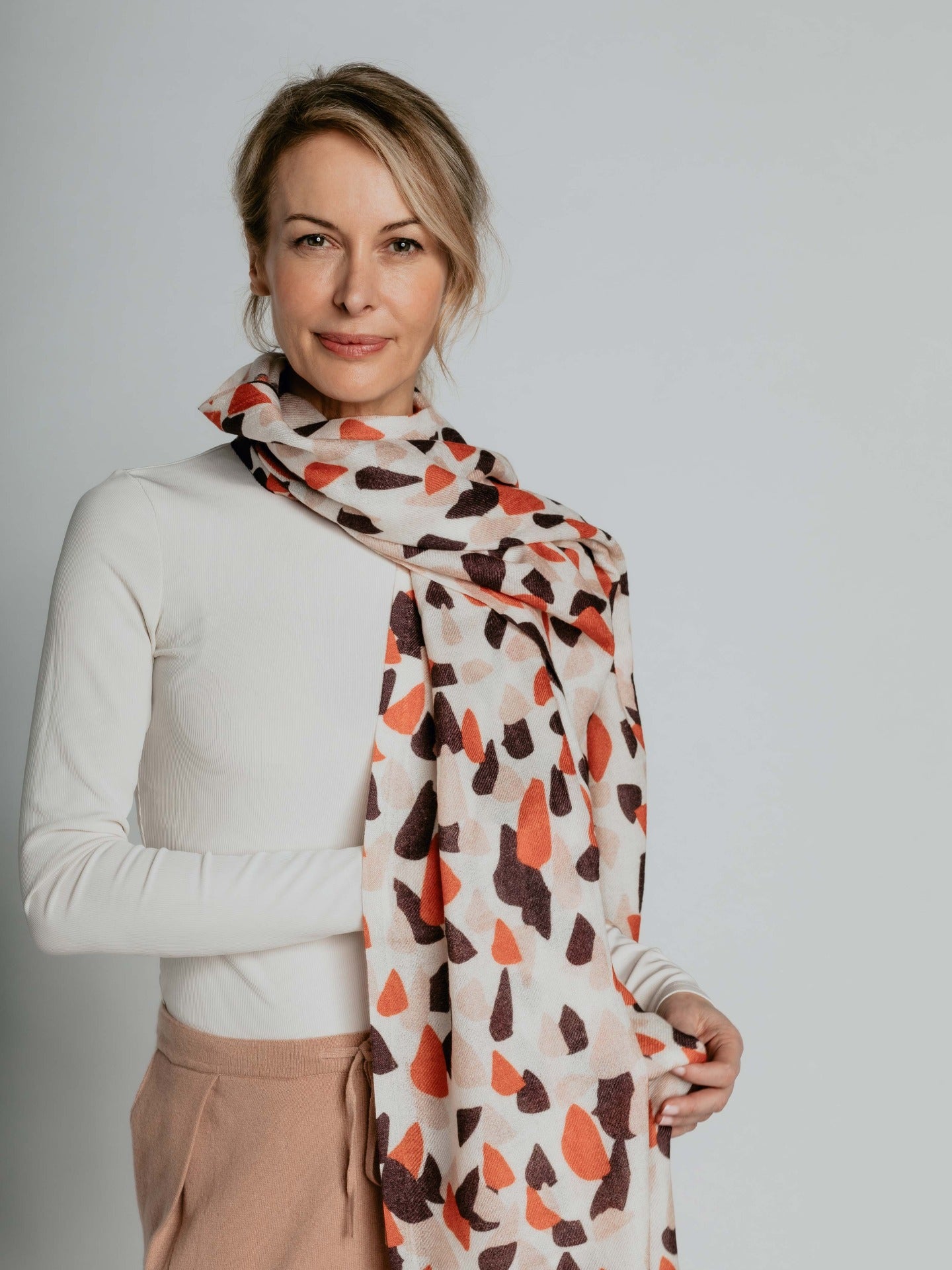 Women's Cashmere Printed Shawl Toasted Almond - Gobi Cashmere 
