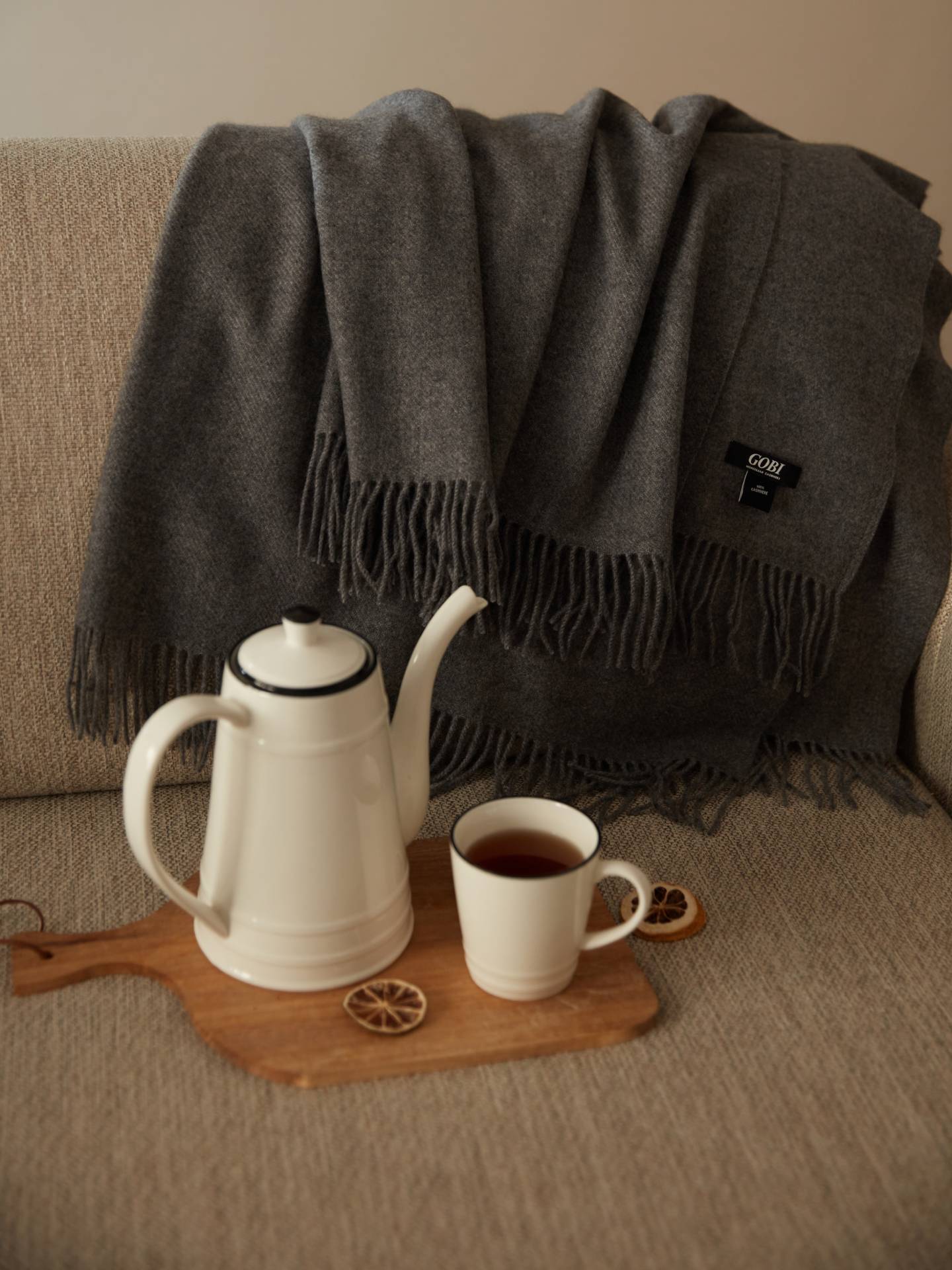 Medium Cashmere Blanket with Fringe