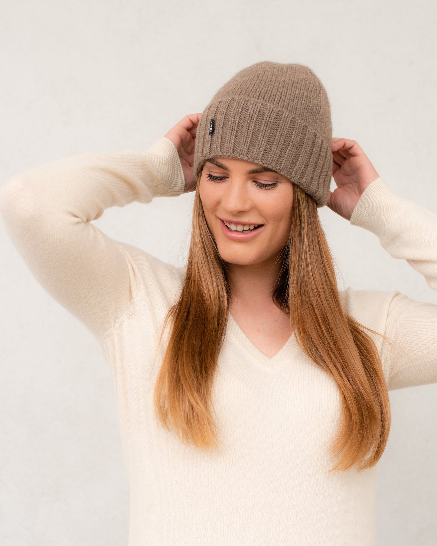 Unisex Cashmere Basic Beanie Taupe - Gobi Cashmere